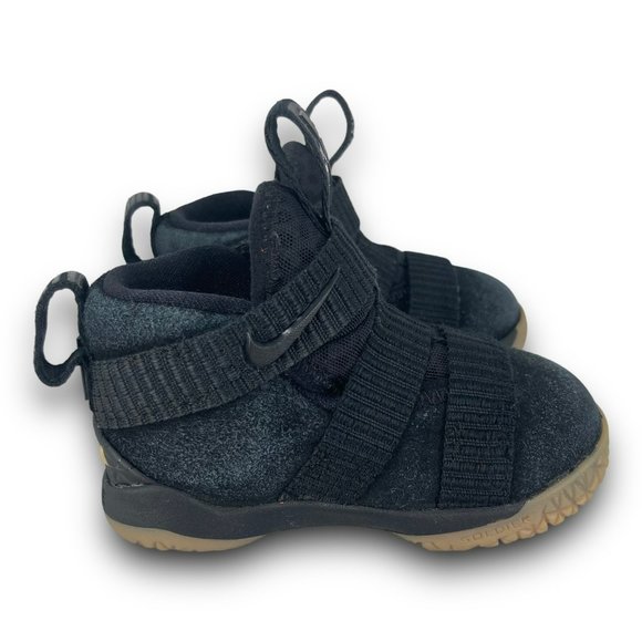Nike LeBron Soldier 11 Sneakers 918367-007 Low Top Slip On Black Gum Toddler 4 - Picture 3 of 9